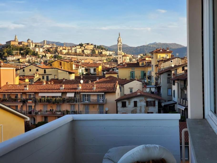 "La Me Ca" Intero Appartamento In Centro Con Vista Sui Colli Bergamo Exterior foto